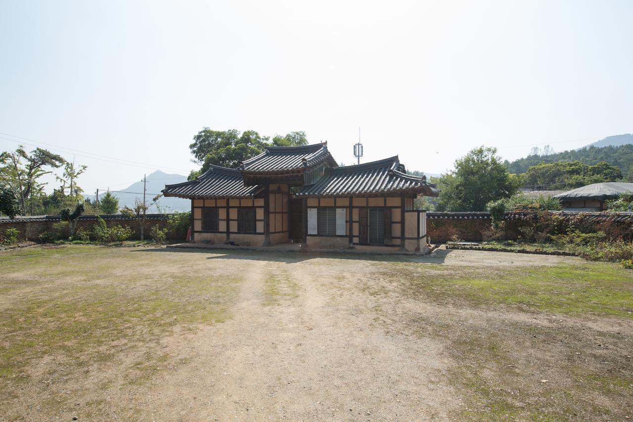 Jinrae Lee'S Traditional House Boseong Exterior photo
